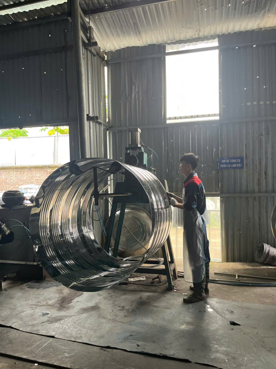 CÔNG TY CỔ PHẦN CƠ KIM KHÍ VIỆT Á LIÊN TỤC TUYỂN DỤNG LAO ĐỘNG PHỔ THÔNG